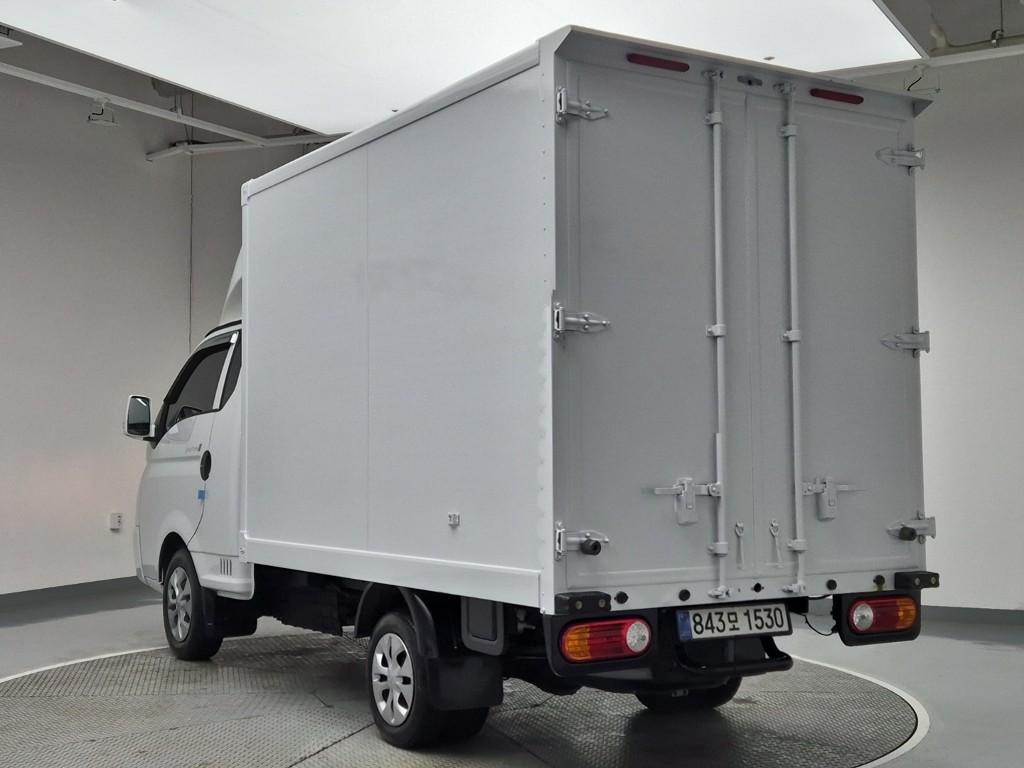 Hyundai Porter II Long Wheelbase Premium LPG 2.5 Turbo Long Wheelbase Super Cab 3