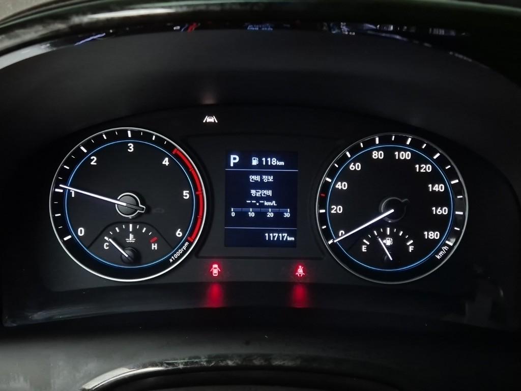 Hyundai Porter II Long Wheelbase Premium LPG 2.5 Turbo Long Wheelbase Super Cab 6