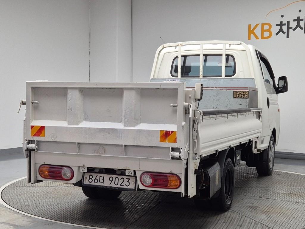 Hyundai Porter II Long Wheelbase High Super Long Wheelbase Super Cab 4