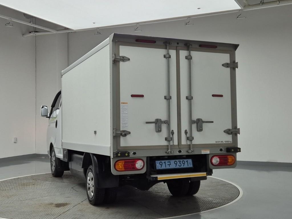 Hyundai Porter II Electric Low Fixed Floor Long Wheelbase Super Cab 3