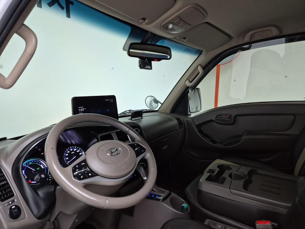 Hyundai Porter II Electric Low Fixed Floor Long Wheelbase Super Cab 7
