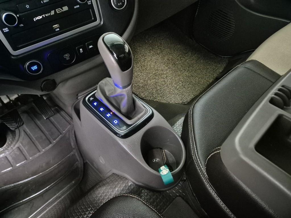 Hyundai Porter II Electric Low Fixed Floor Long Wheelbase Super Cab 8