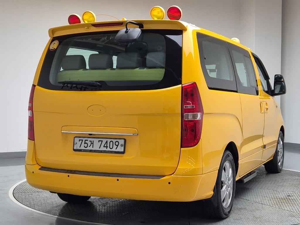 Hyundai Starex Grand Diesel 4