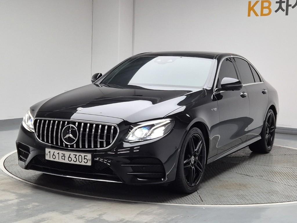 Mercedes-Benz E-Class AMG Line E300 4MATIC AMG Line 2