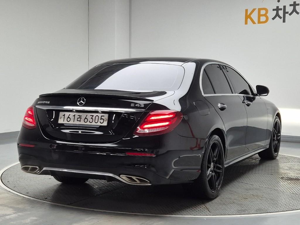 Mercedes-Benz E-Class AMG Line E300 4MATIC AMG Line 4
