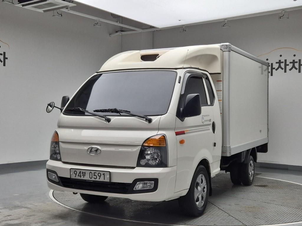 Hyundai Porter II Super Cab Twin Comp Refrigerated Truck Long Wheelbase Super Cab