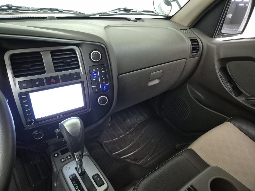 Hyundai Porter II Super Cab Twin Comp Refrigerated Truck Long Wheelbase Super Cab 10