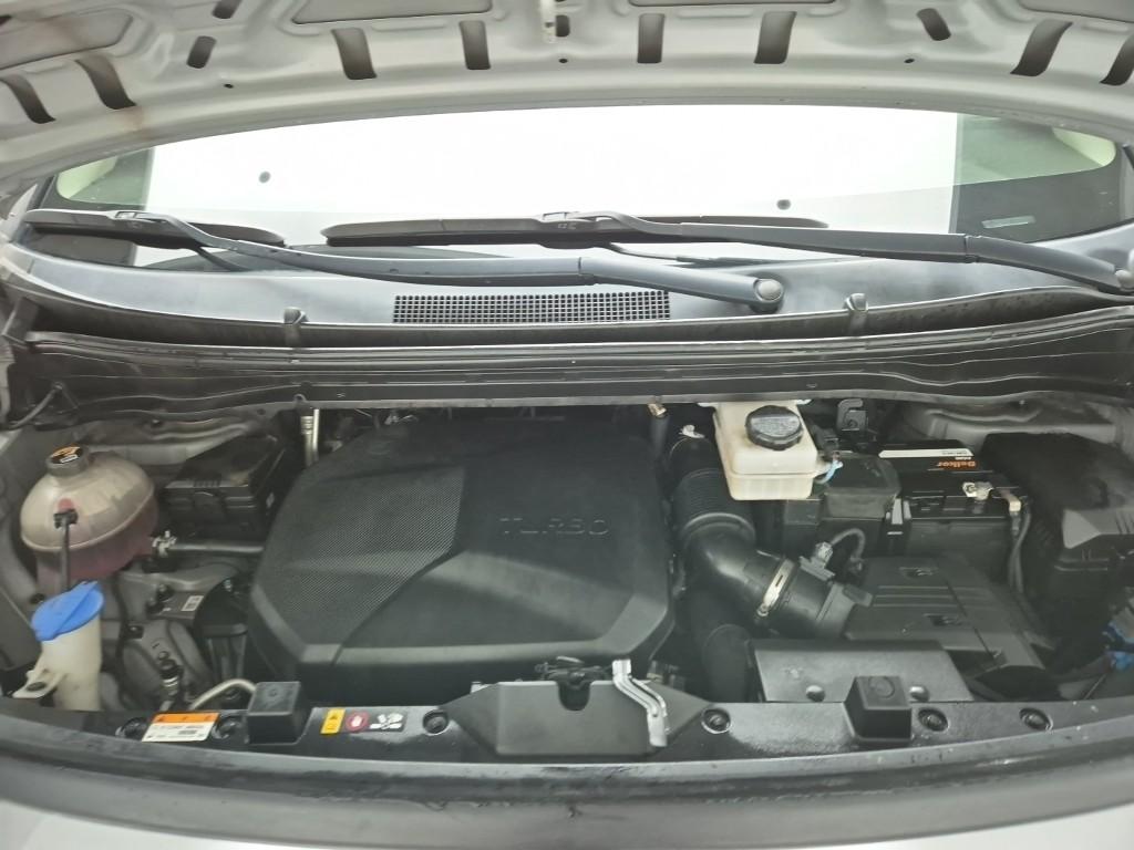 Hyundai Staria Modern 6