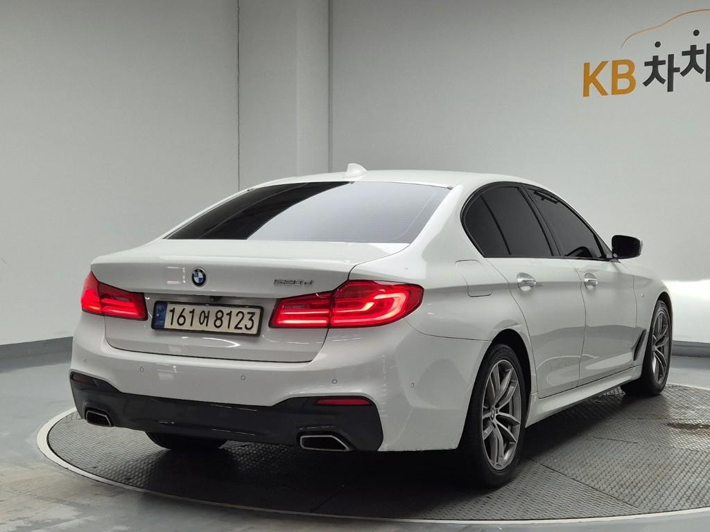 BMW 5 Series M Sport Pack Plus 520d M Sport Pack 4