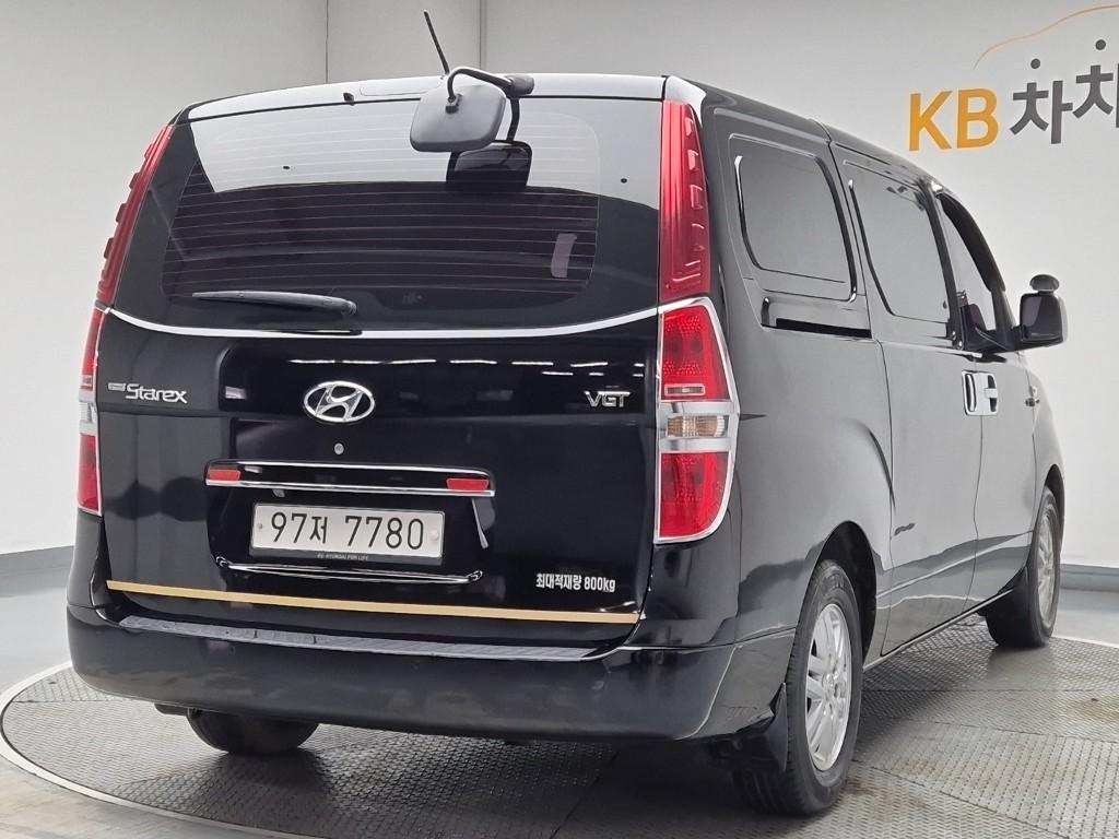 Hyundai Starex Grand Smart 2.5 VGT/ WGT 3 Van 4