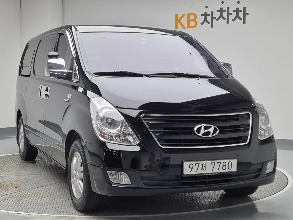 Hyundai Starex Grand Smart 2.5 VGT/ WGT 3 Van 5