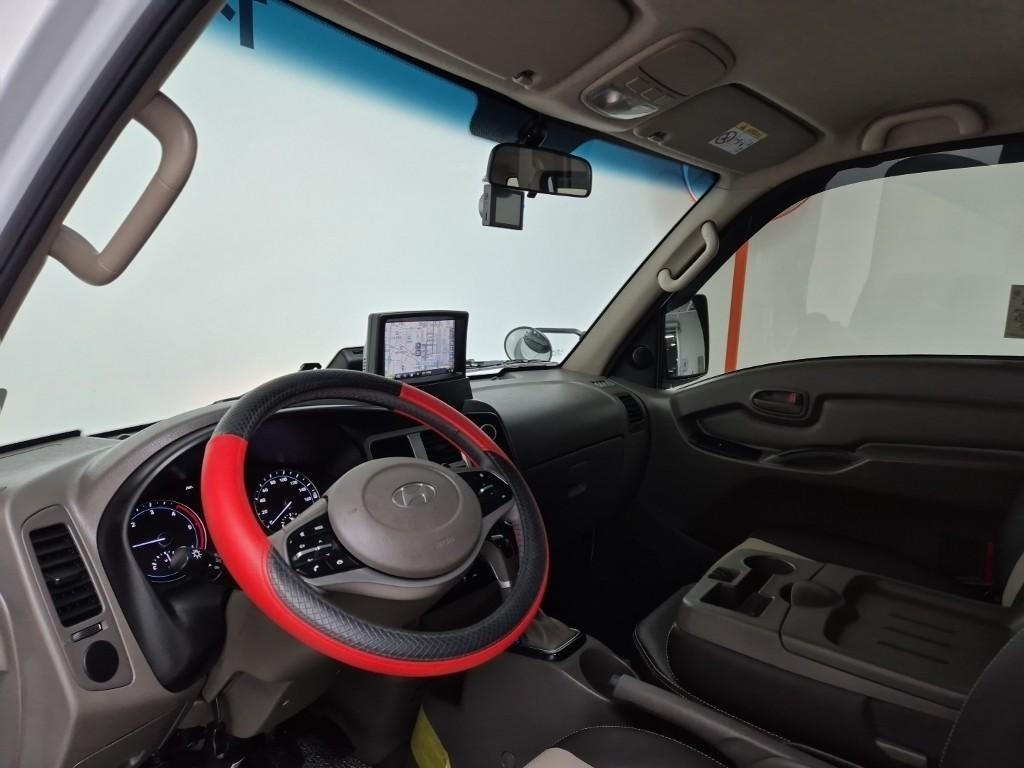 Hyundai Porter II Long Wheelbase Smart LPG Long Wheelbase Super Cab 7