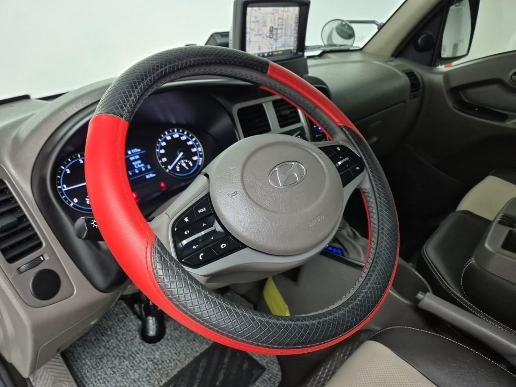 Hyundai Porter II Long Wheelbase Smart LPG Long Wheelbase Super Cab 9