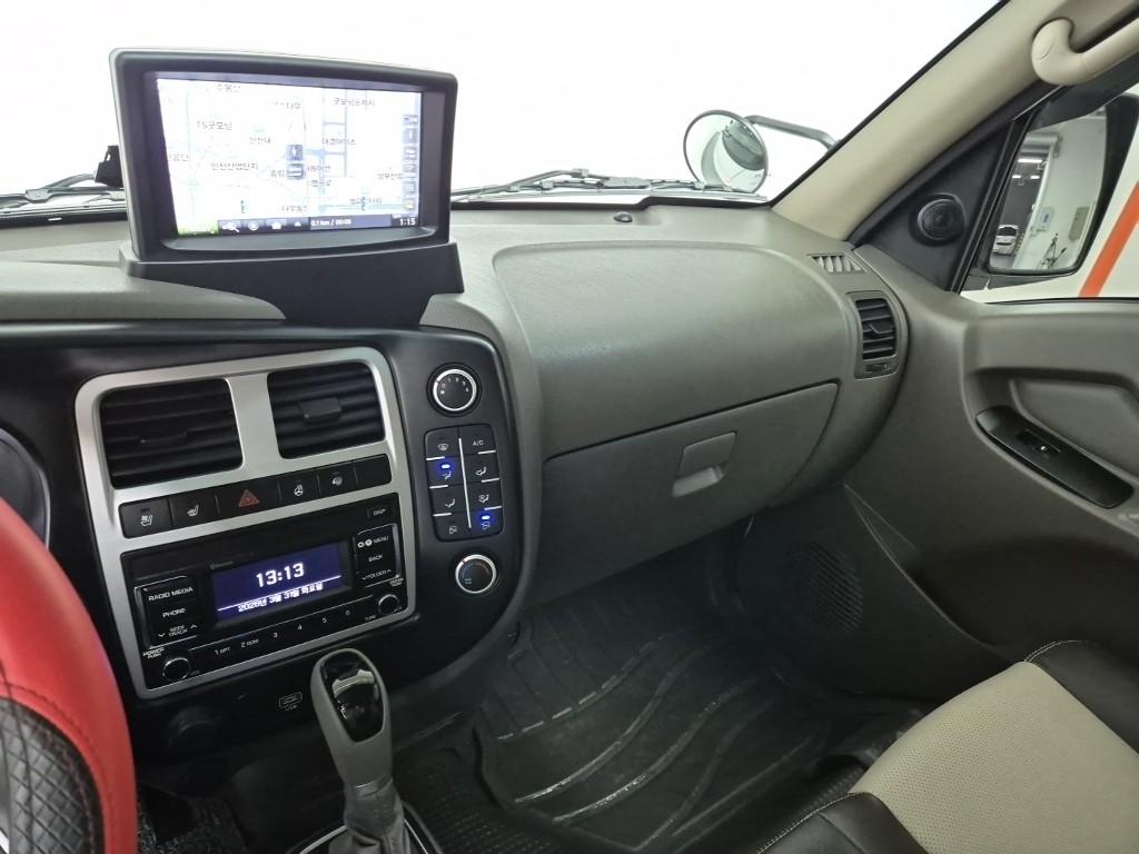 Hyundai Porter II Long Wheelbase Smart LPG Long Wheelbase Super Cab 10