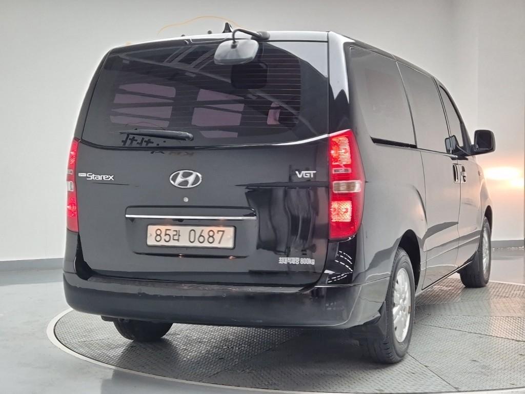 Hyundai Starex Grand Smart 2.5 WGT/ VGT 3 Van M/ T 4