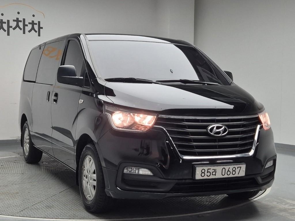 Hyundai Starex Grand Smart 2.5 WGT/ VGT 3 Van M/ T 5