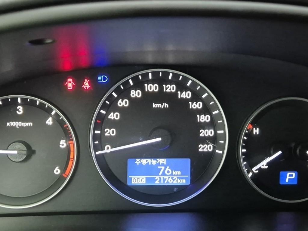 Hyundai Starex Grand Smart 2.5 WGT/ VGT 3 Van M/ T 7