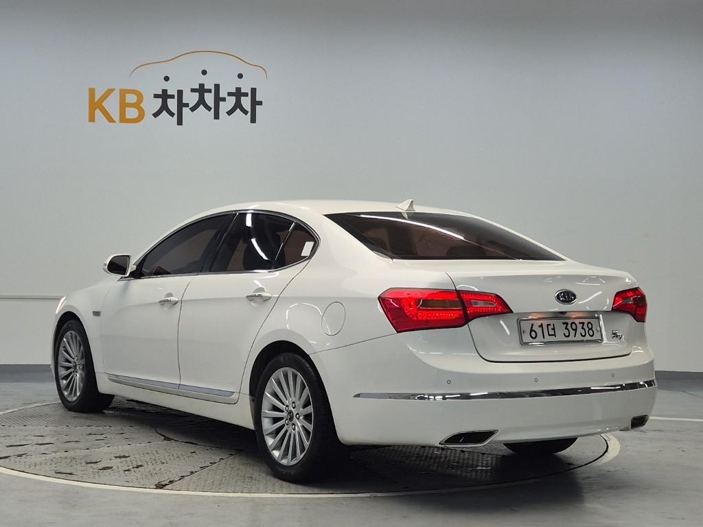 Kia K7 Luxury VG270 3