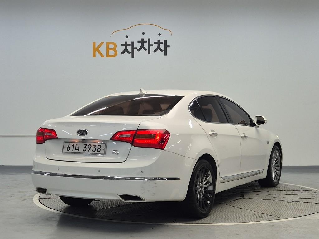 Kia K7 Luxury VG270 4