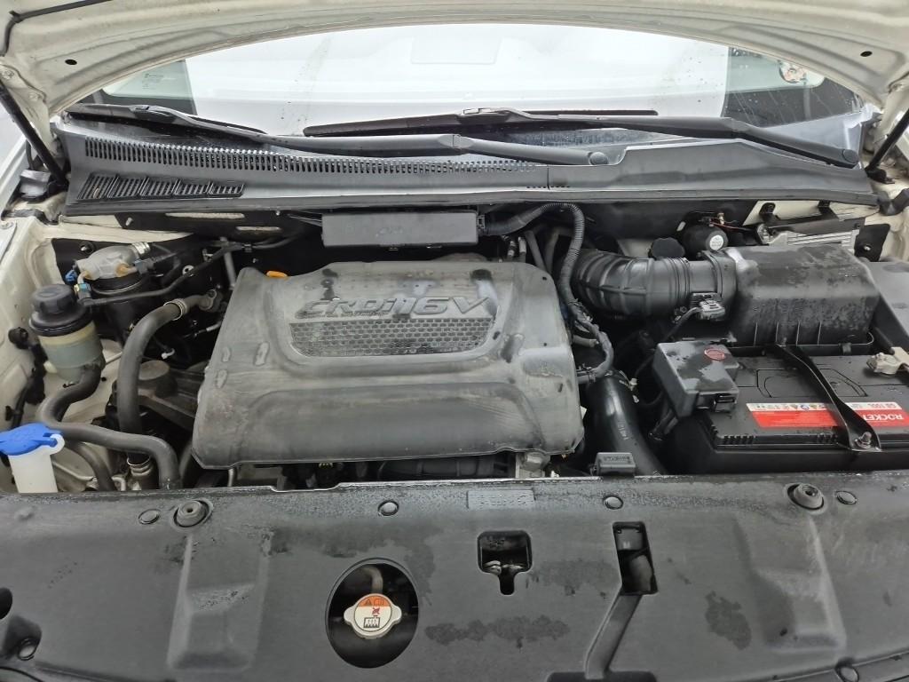 Kia Carnival 2014 photo 5