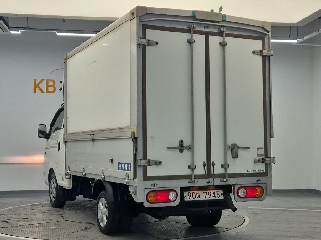 Hyundai Porter II Manual Wing body Long Wheelbase Super Cab 3