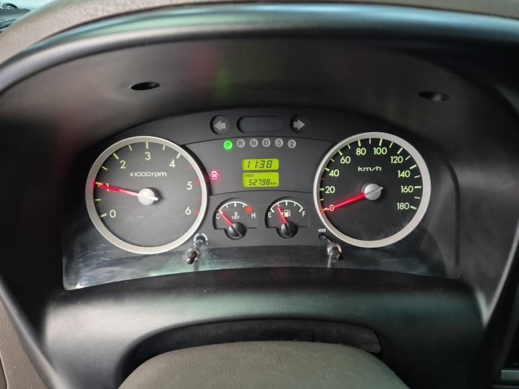 Hyundai Porter II Manual Wing body Long Wheelbase Super Cab 7