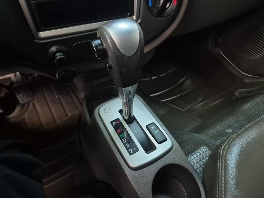 Hyundai Porter II Manual Wing body Long Wheelbase Super Cab 9