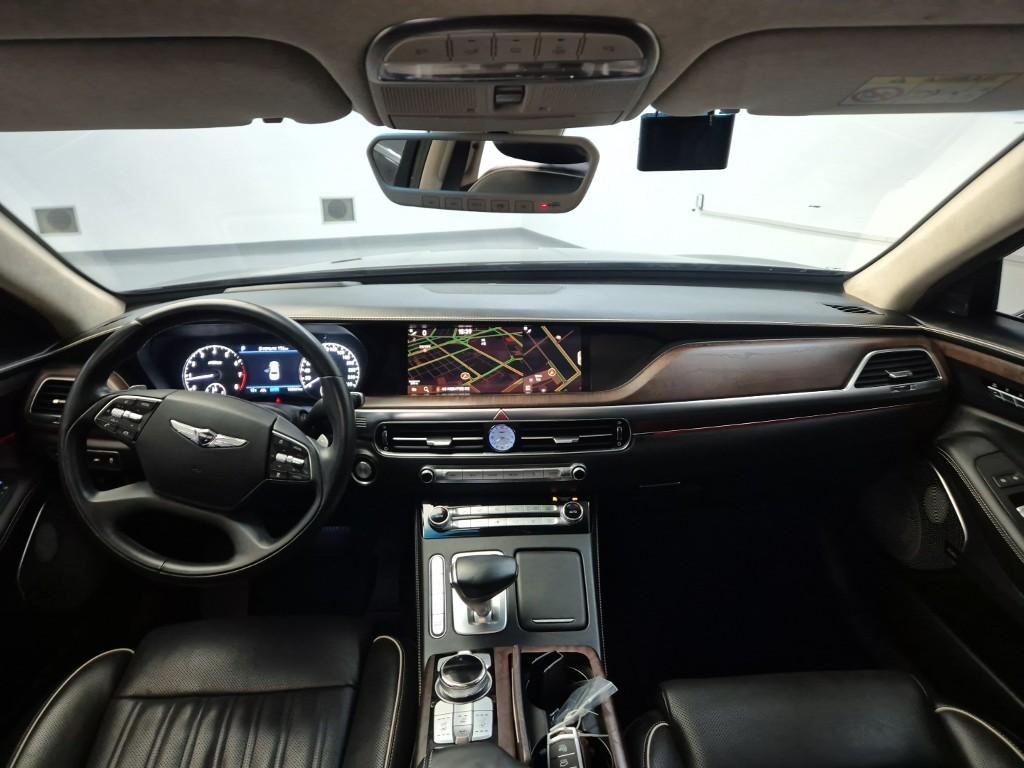 Genesis G90 Prestige 5.0 GDi AWD 8