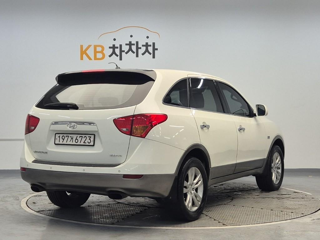 HYUNDAI Veracruz Diesel 2WD