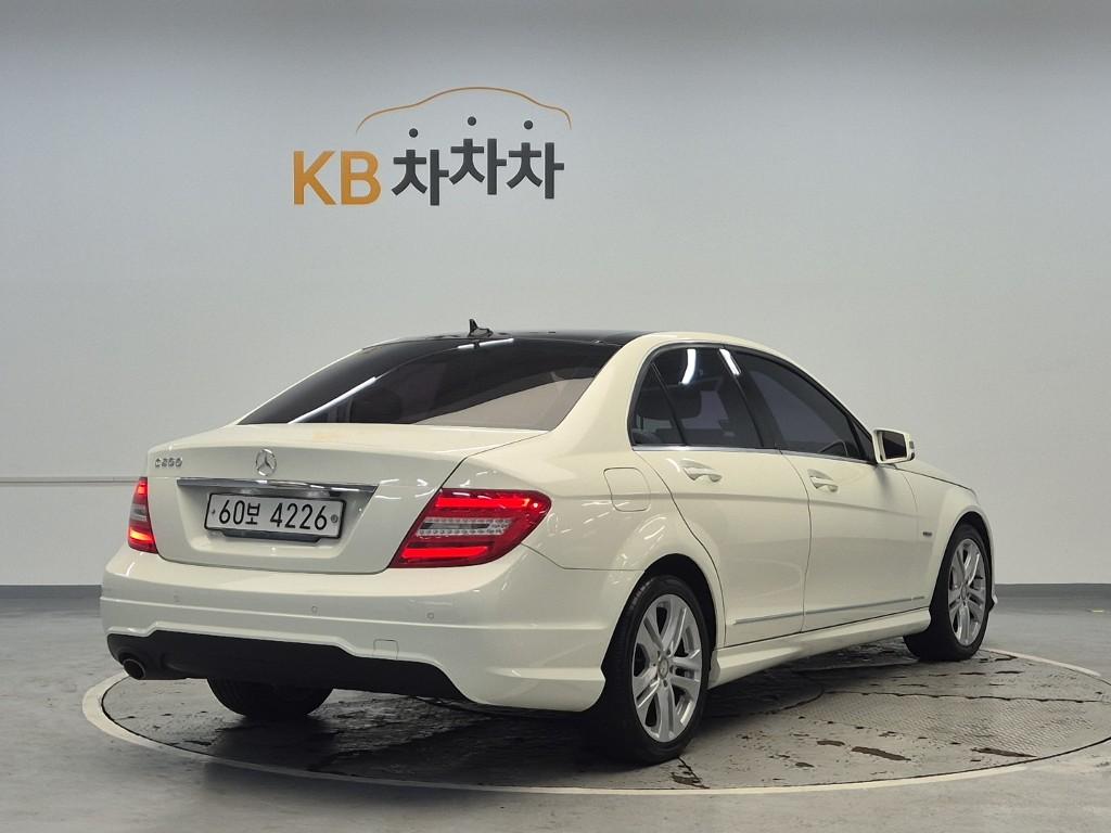 Mercedes-Benz C-Class Avantgarde C200 BlueEfficiency 4