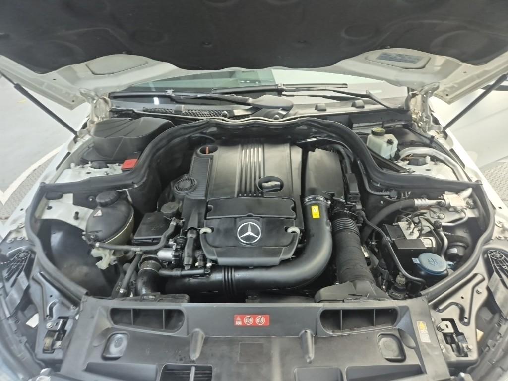 Mercedes-Benz C-Class Avantgarde C200 BlueEfficiency 6