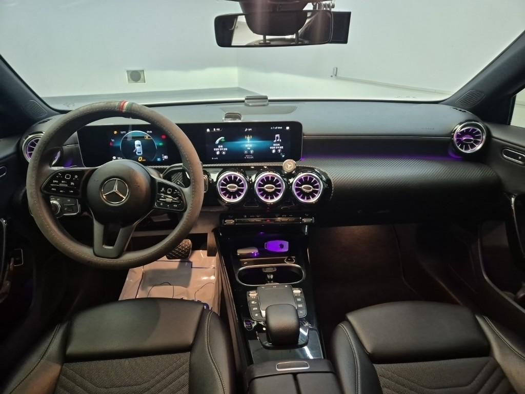 BENZ A-Class (4th Generation) A250 Sedan 4Matic