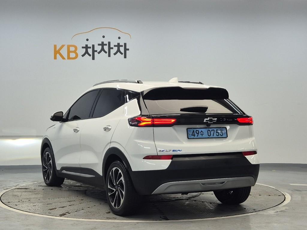 Chevrolet Bolt Euv 2023 photo 2