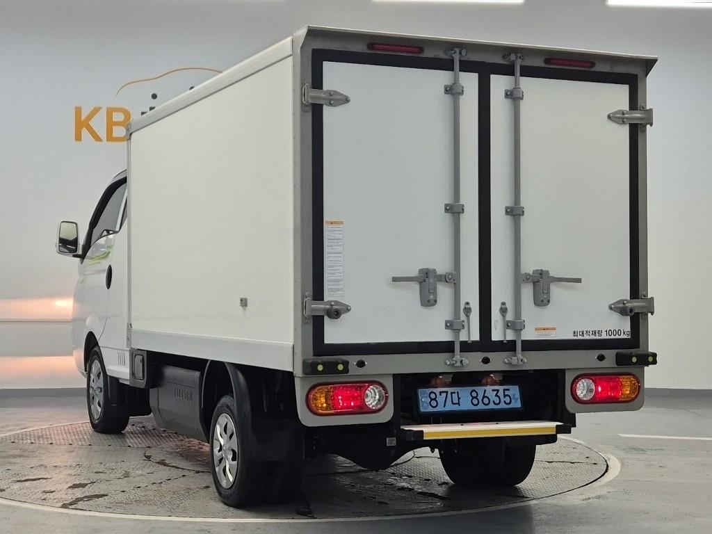 Hyundai Porter II Electric Low Fixed Floor Long Wheelbase Super Cab 3