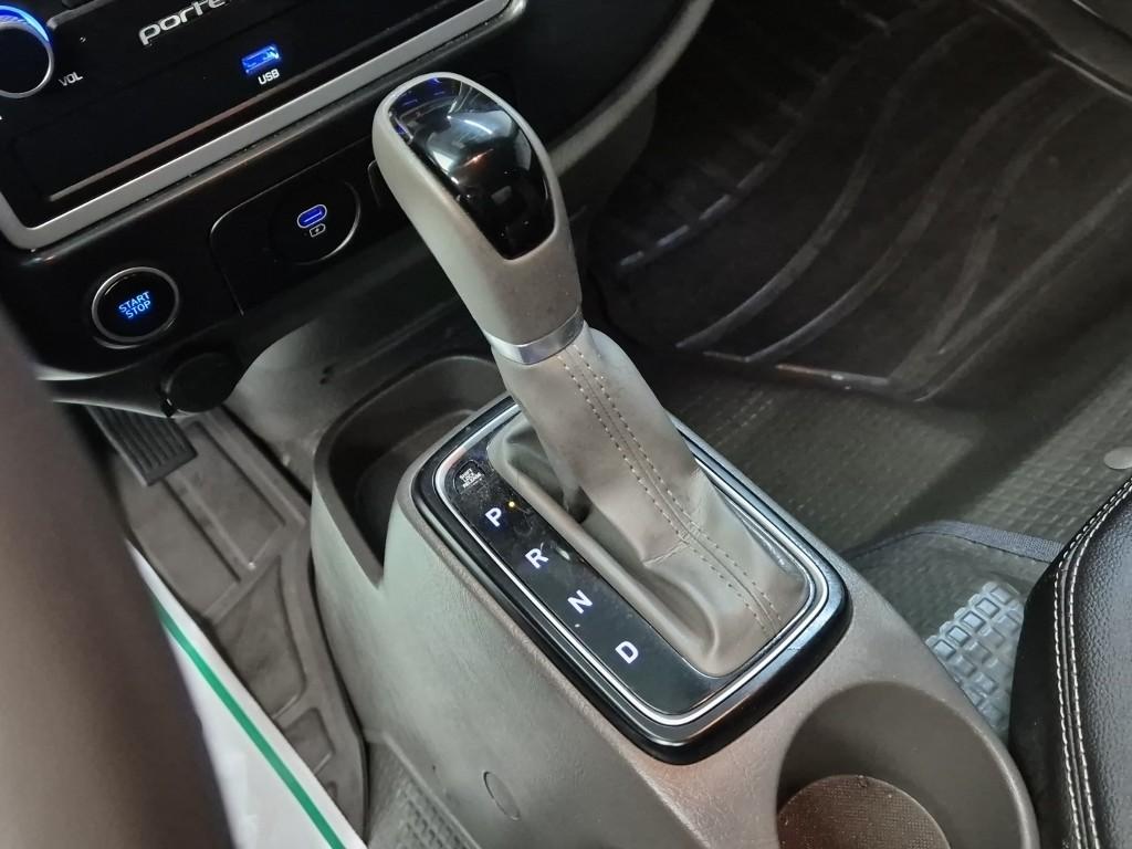 Hyundai Porter II Electric Low Fixed Floor Long Wheelbase Super Cab 8