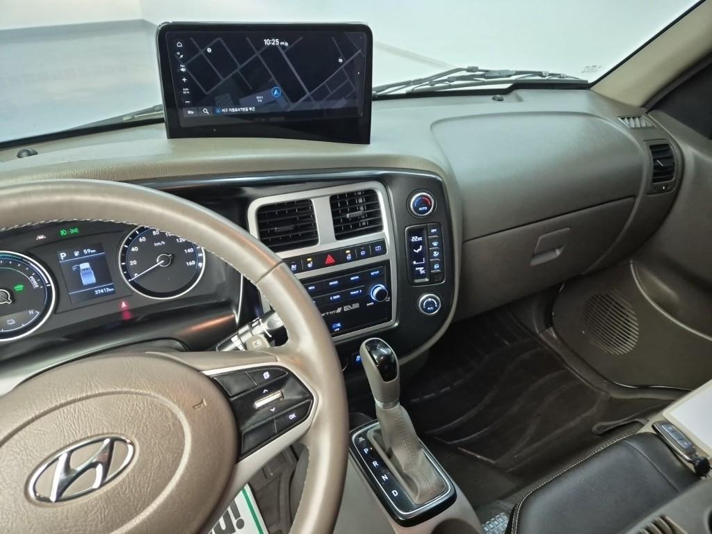 Hyundai Porter II Electric Low Fixed Floor Long Wheelbase Super Cab 10