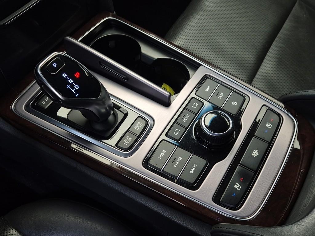 Hyundai Equus New Premium V6 3.8 GDi 9