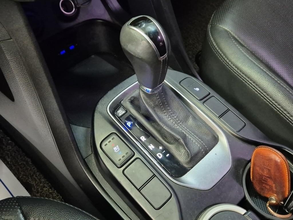 Hyundai Santa Fe DM Premium e-VGT R2.0 2WD 9