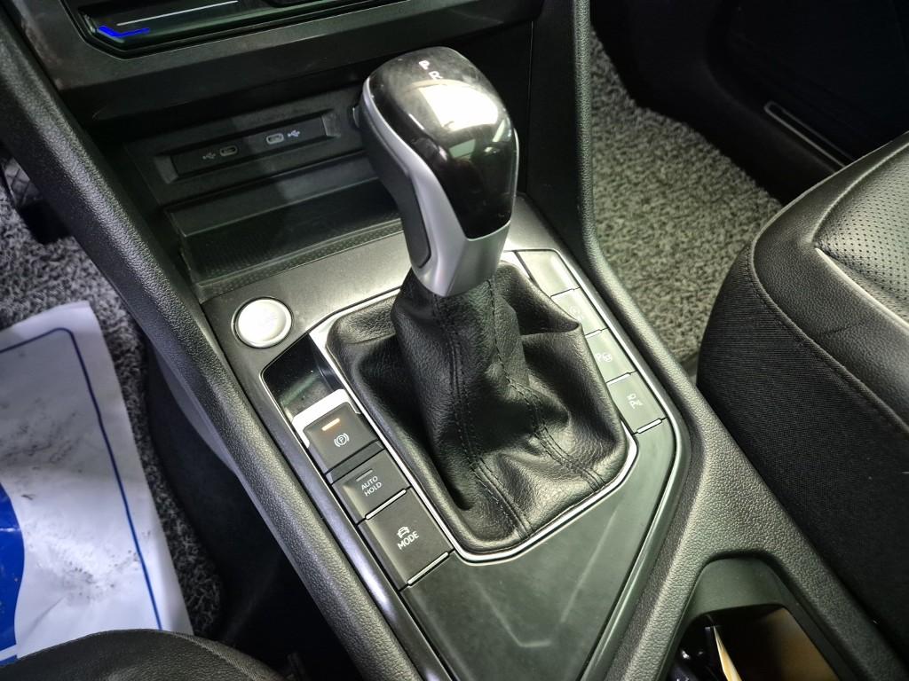 Volkswagen Tiguan Prestige 2.0 TSI Allspace 9