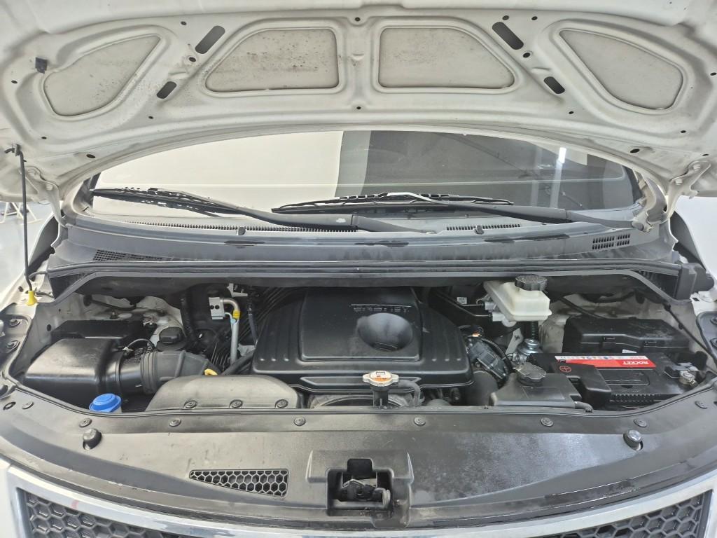 Hyundai Starex Grand CVX Luxury 2.5 VGT/ WGT 5 Van 6