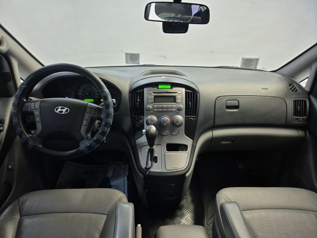 Hyundai Starex Grand CVX Luxury 2.5 VGT/ WGT 5 Van 8