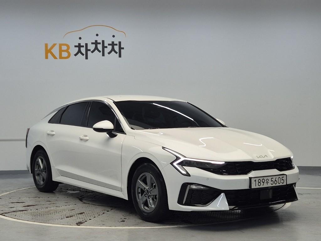Kia K5 DL3 Trendy 2.0 LPI 5