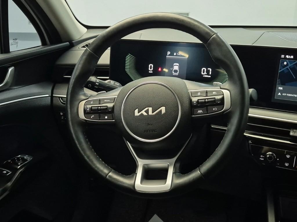 Kia K5 DL3 Trendy 2.0 LPI 10