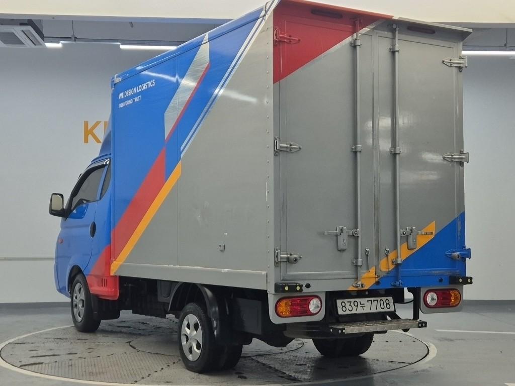 Hyundai Porter II Super Cab High Fixed Floor Long Wheelbase Super Cab 3