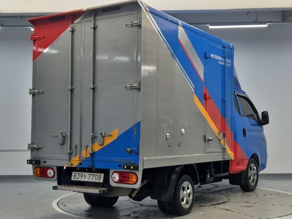 Hyundai Porter II Super Cab High Fixed Floor Long Wheelbase Super Cab 4