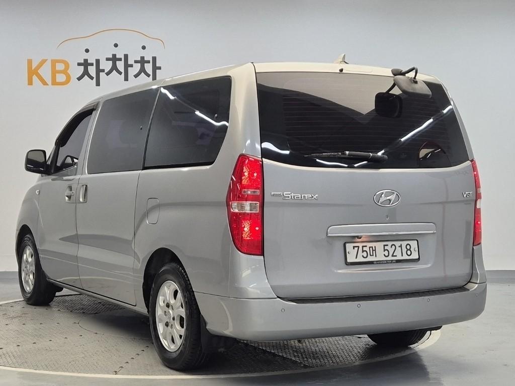 Hyundai Starex Grand CVX Deluxe 2.5 VGT/ WGT Wagon 3