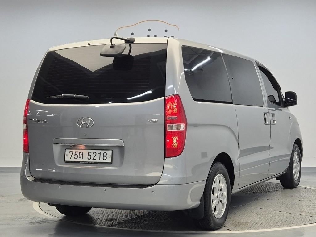 Hyundai Starex Grand CVX Deluxe 2.5 VGT/ WGT Wagon 4