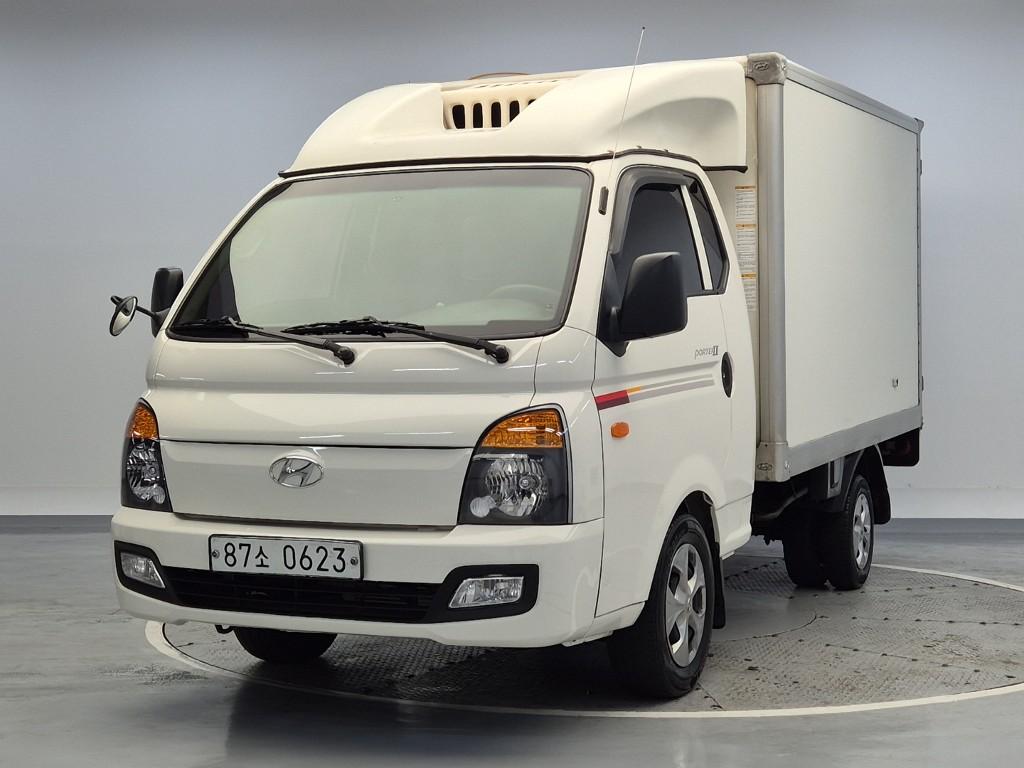 Hyundai Porter II Super Cab Refrigerated Truck Long Wheelbase Super Cab