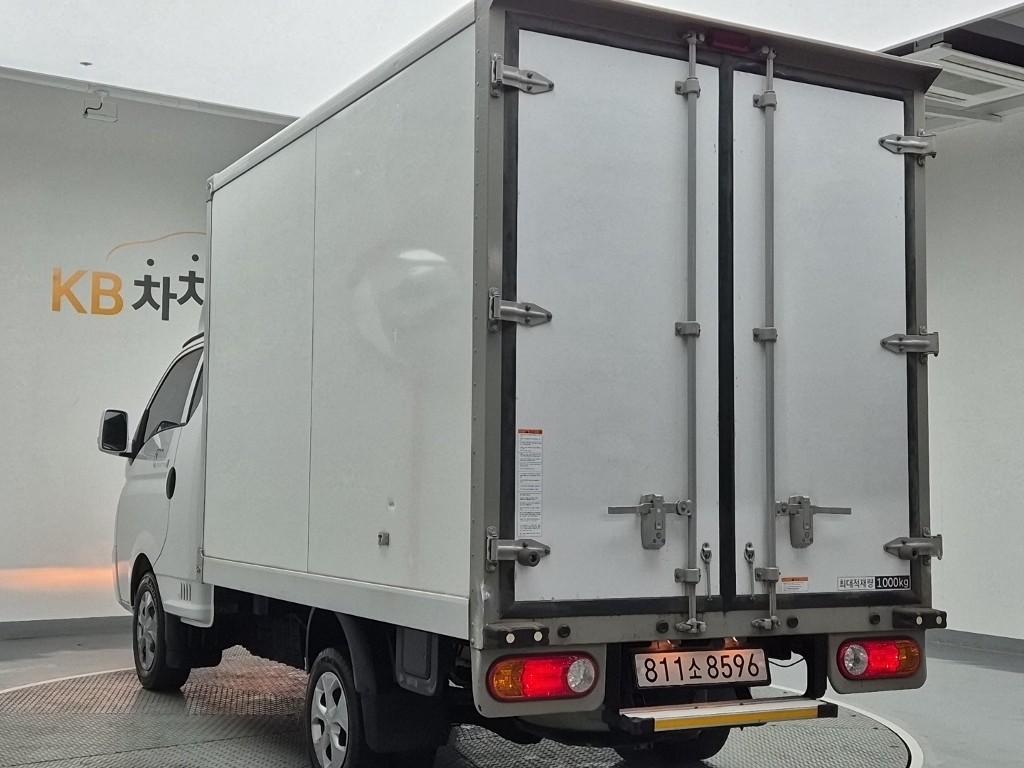 Hyundai Porter II LPG Super Cab LPG High Fixed Floor Long Wheelbase Super Cab 3