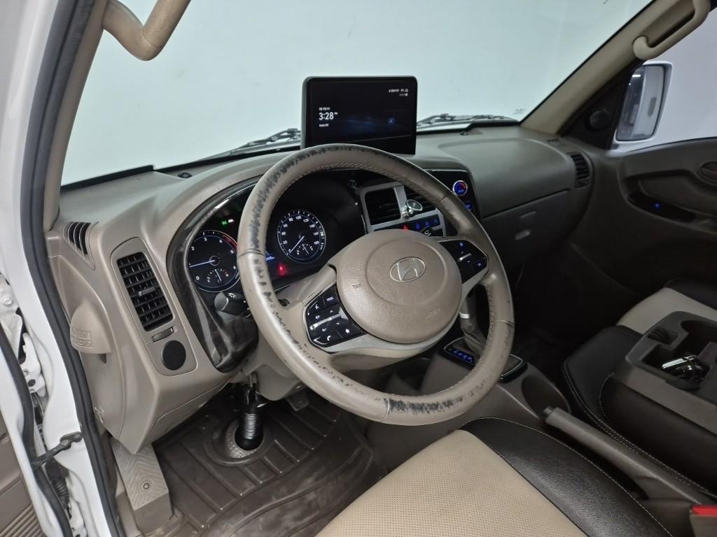 Hyundai Porter II LPG Super Cab LPG High Fixed Floor Long Wheelbase Super Cab 7